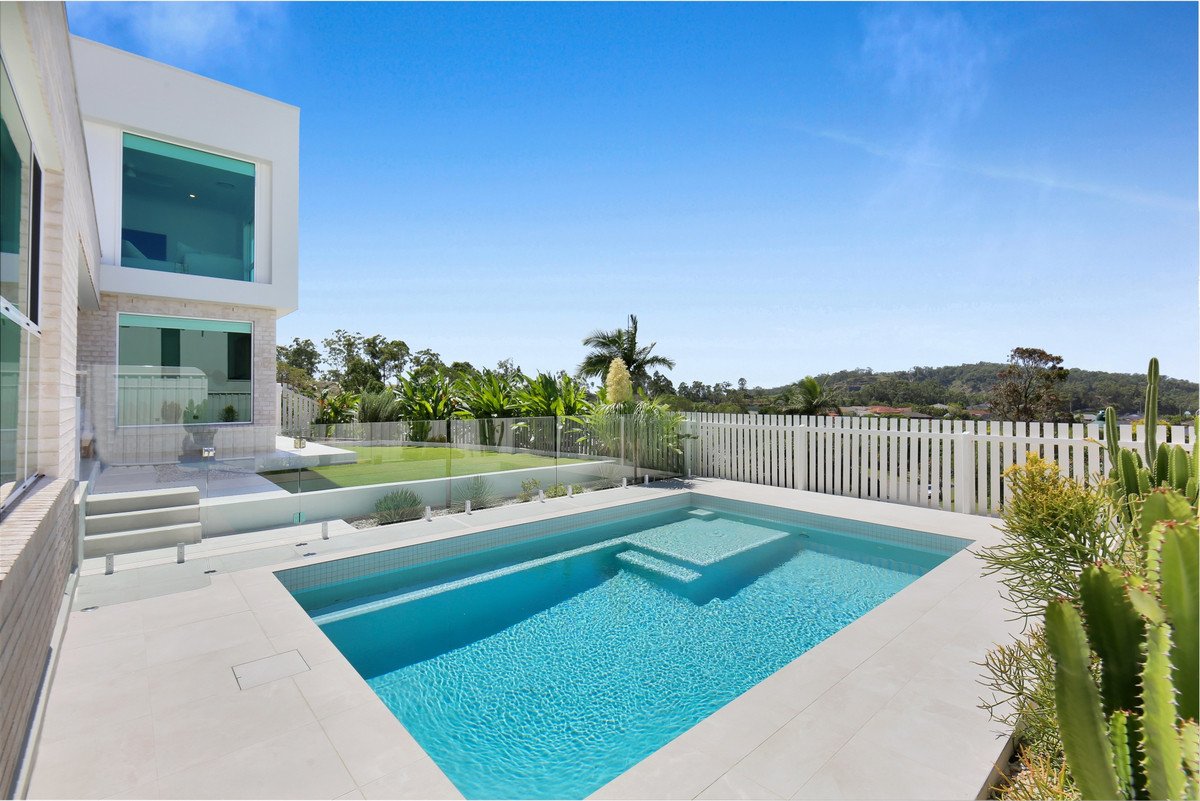 17 Arbury Hill Close Burleigh Heads 16