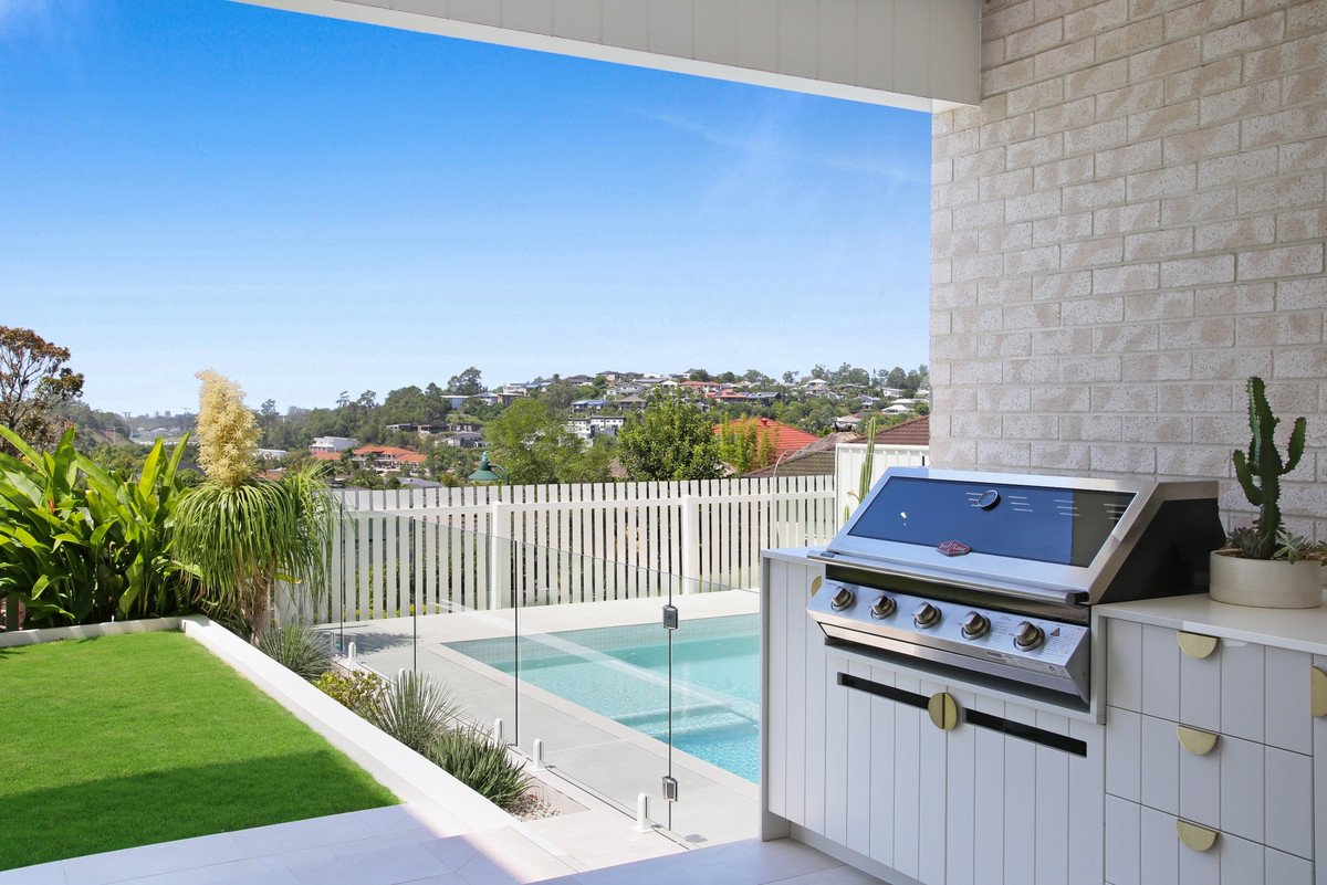 17 Arbury Hill Close Burleigh Heads 29