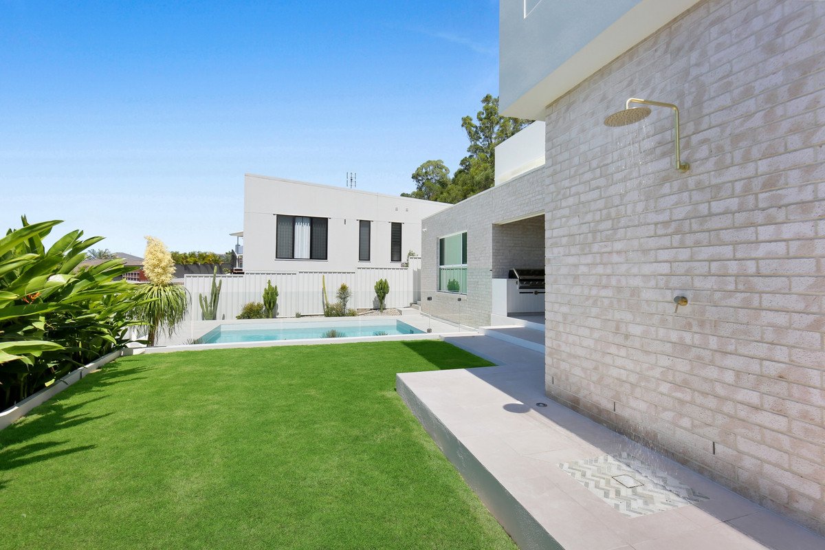 17 Arbury Hill Close Burleigh Heads 30