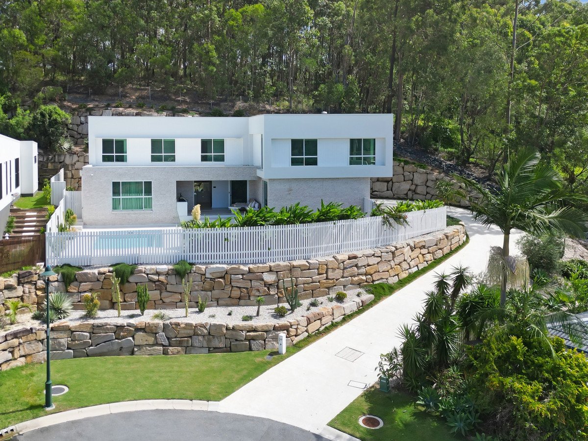 17 Arbury Hill Close Burleigh Heads 32