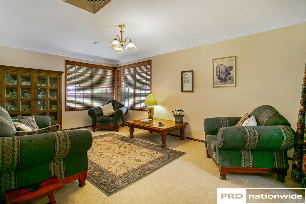 17 Bandalong Street TAMWORTH 19