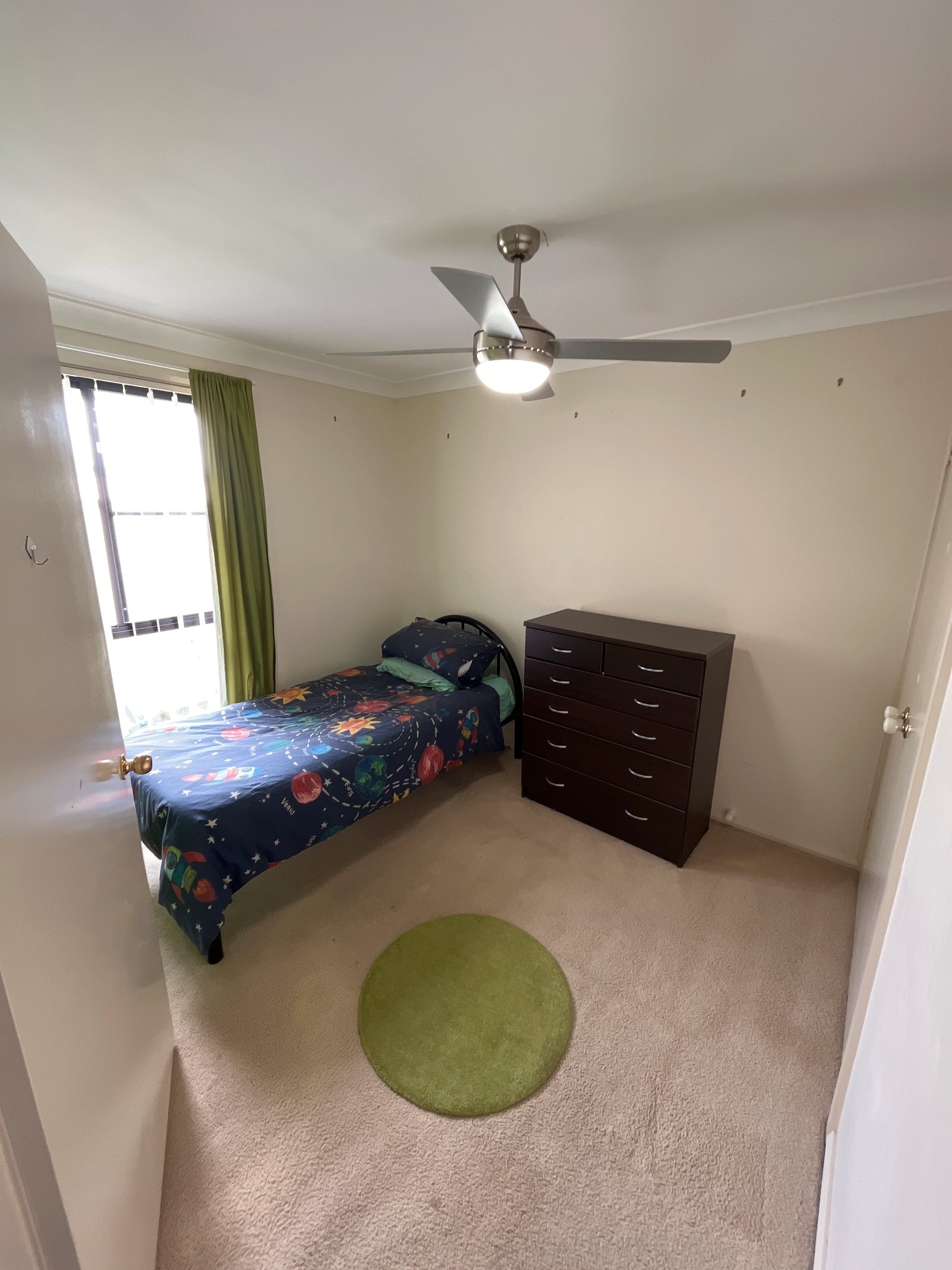 17 Banks Street TAMWORTH 9