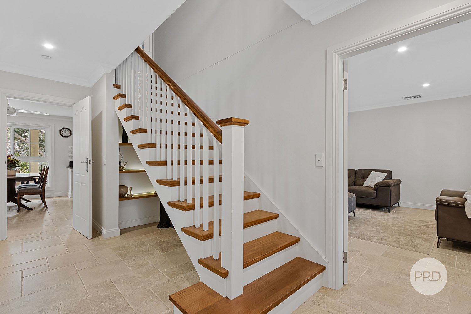 17 Banksia Place LUGARNO 6