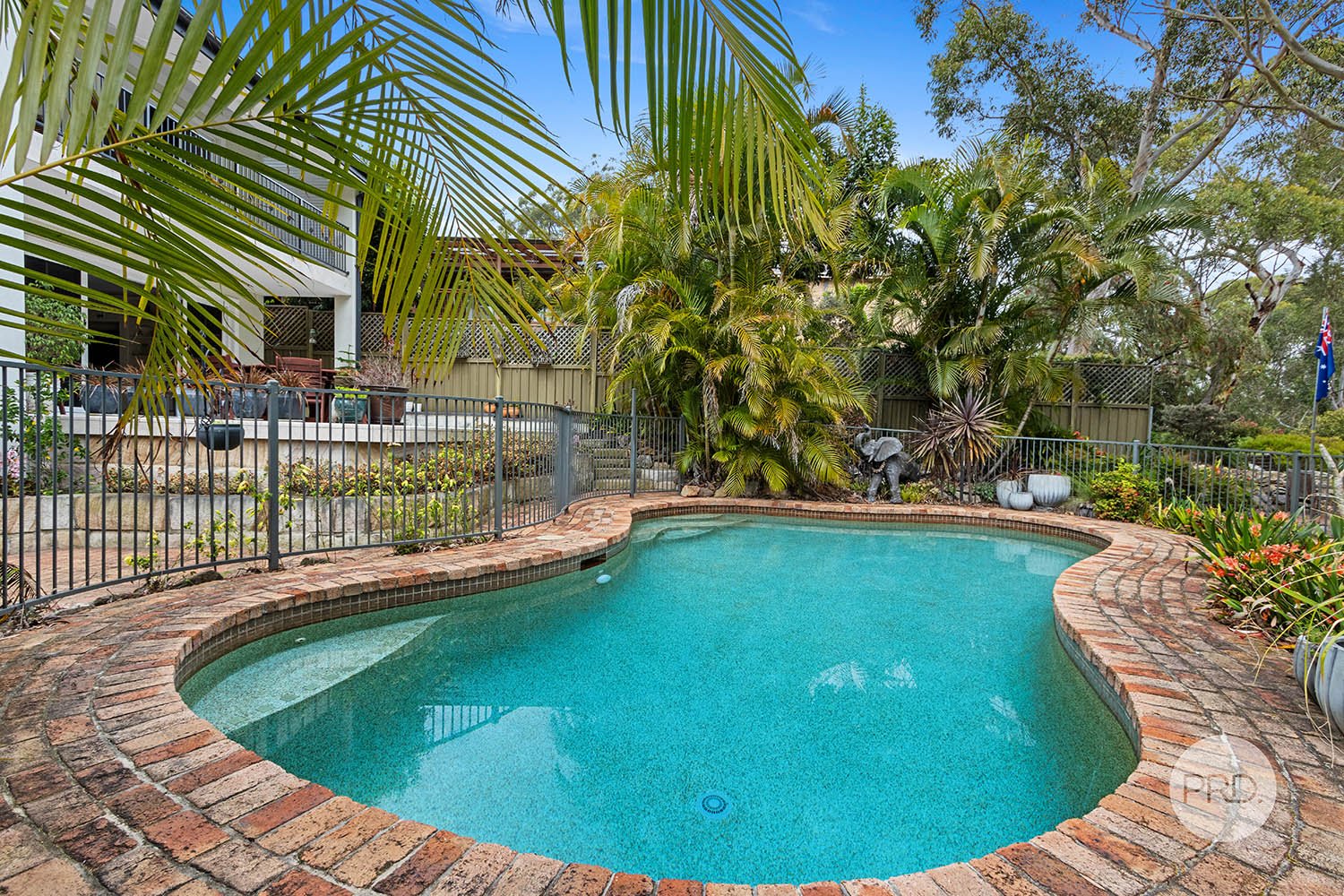 17 Banksia Place LUGARNO 9