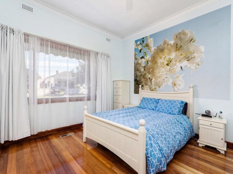 Gallery: 17 Barton Street