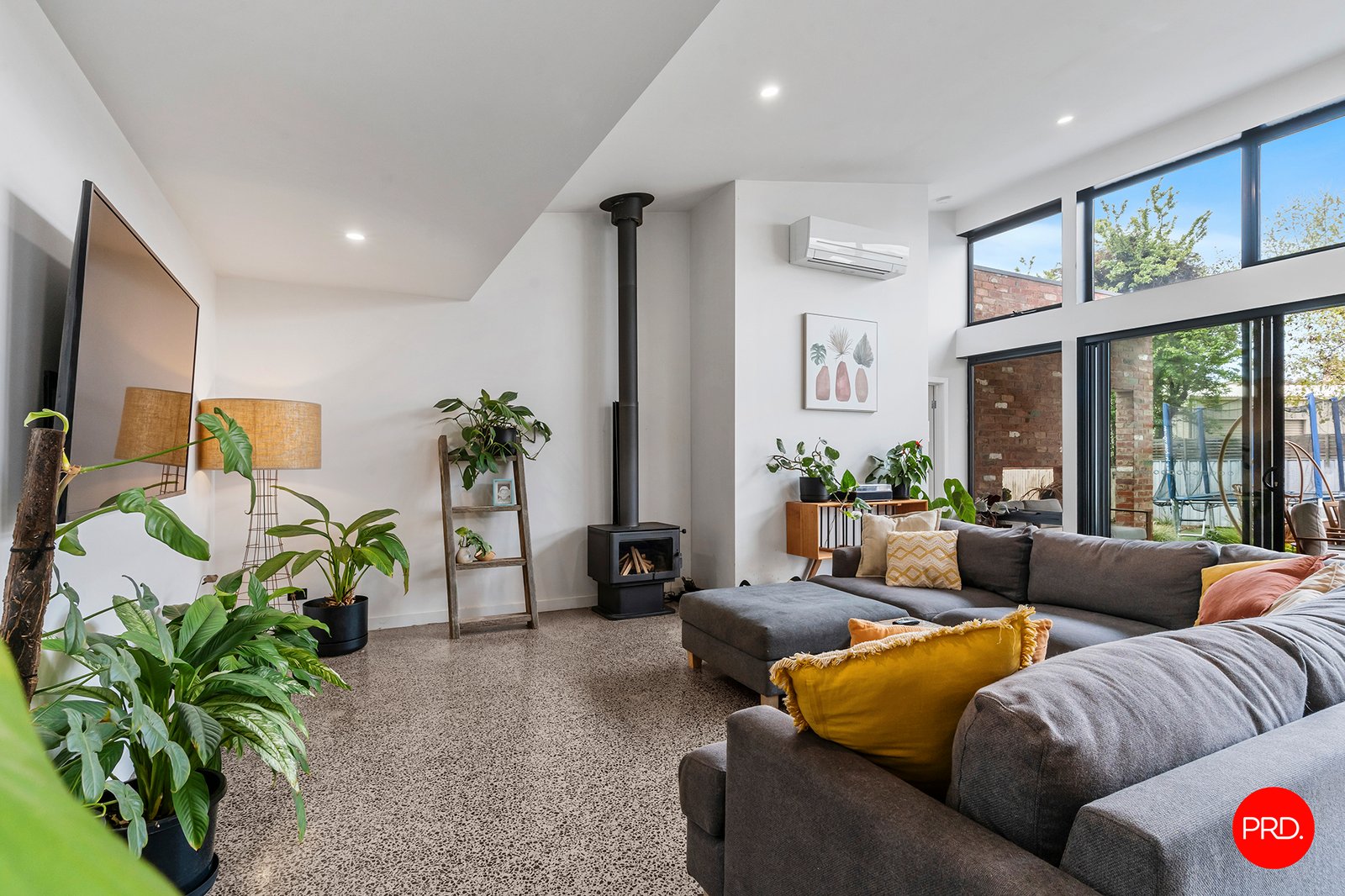 17 Bay Street GOLDEN SQUARE 7