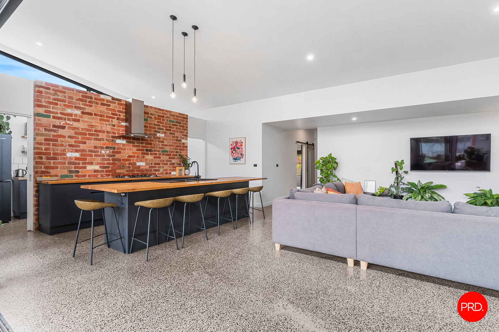 17 Bay Street GOLDEN SQUARE 8