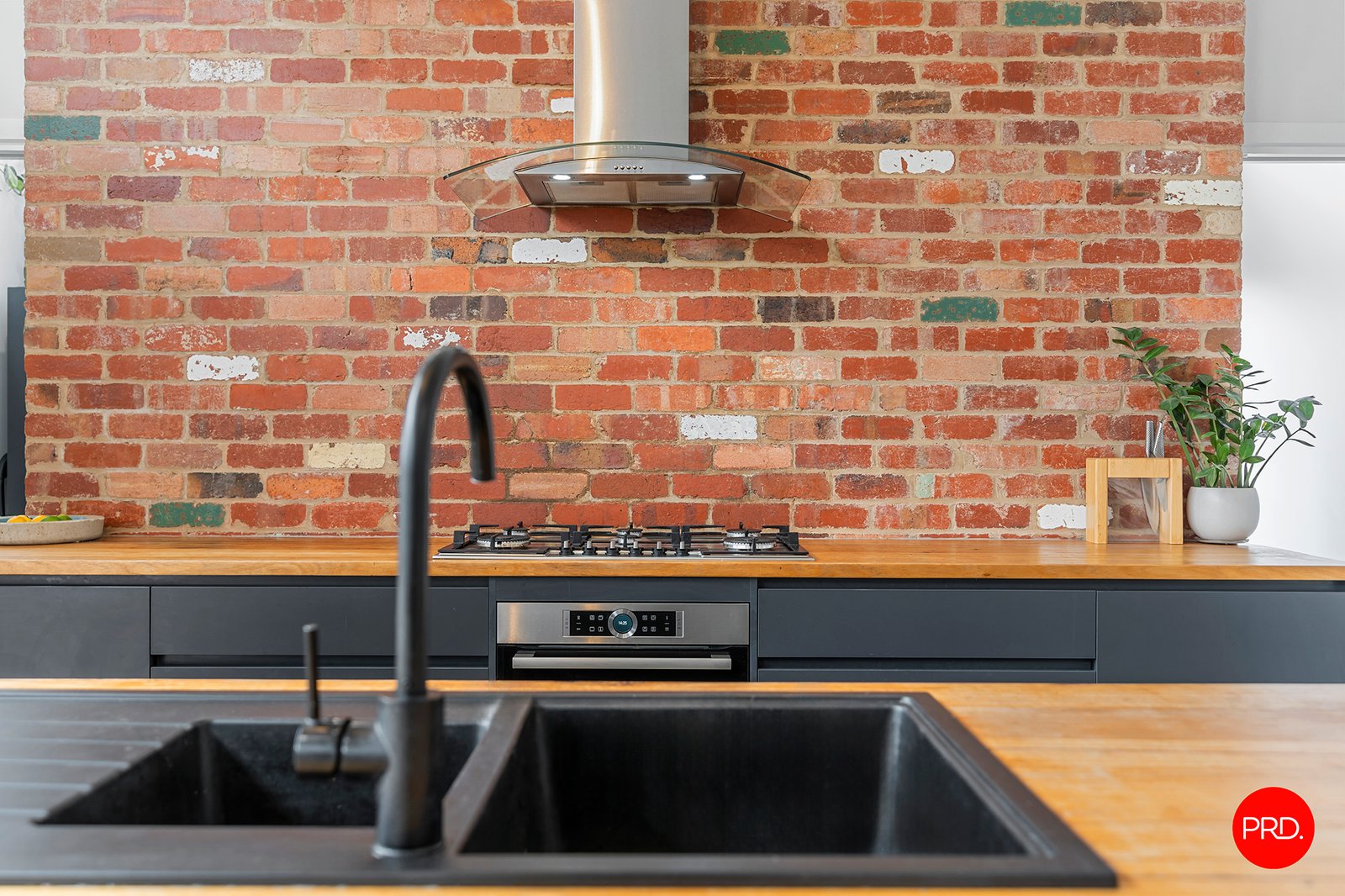 17 Bay Street GOLDEN SQUARE 9