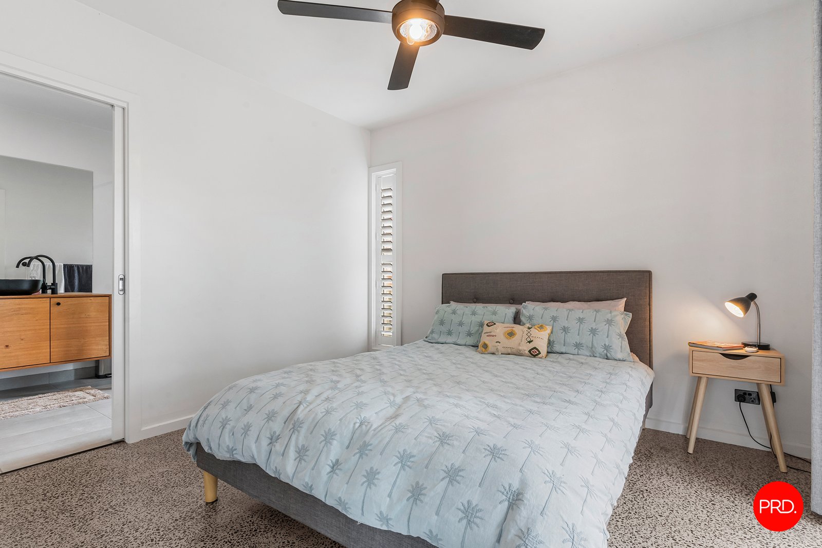 17 Bay Street GOLDEN SQUARE 17