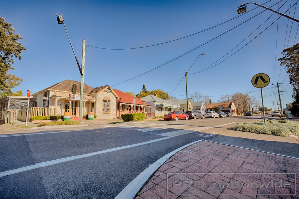 17 Belmore Road LORN 1