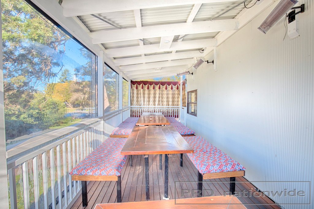 17 Belmore Road LORN 4
