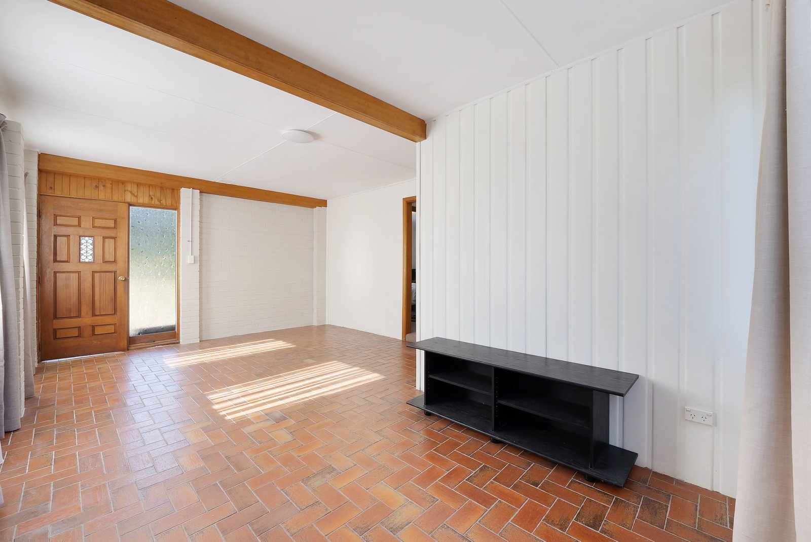 17 Bergalia Crescent CAMDEN HEAD 8