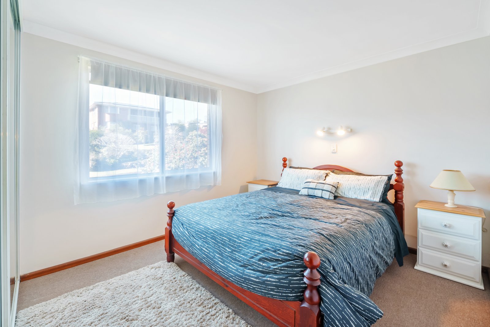 17 Bergalia Crescent CAMDEN HEAD 9