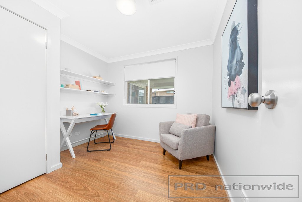17 Billabong Pde  CHISHOLM 17