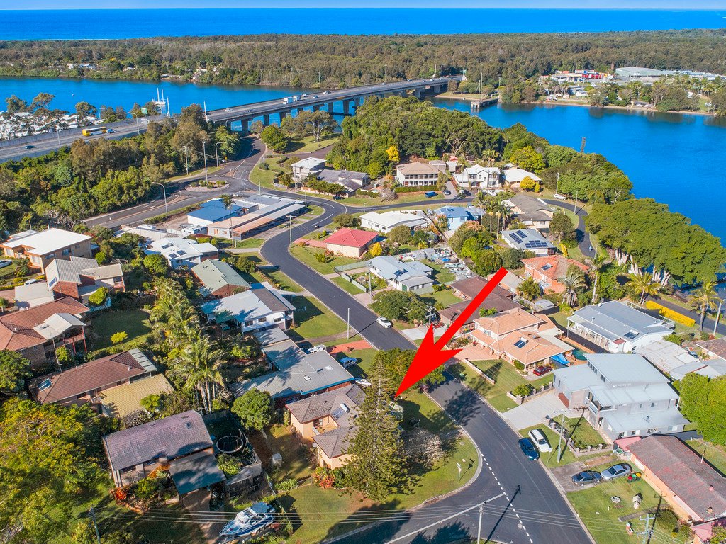 17 Bimbadeen Ave  BANORA POINT 13