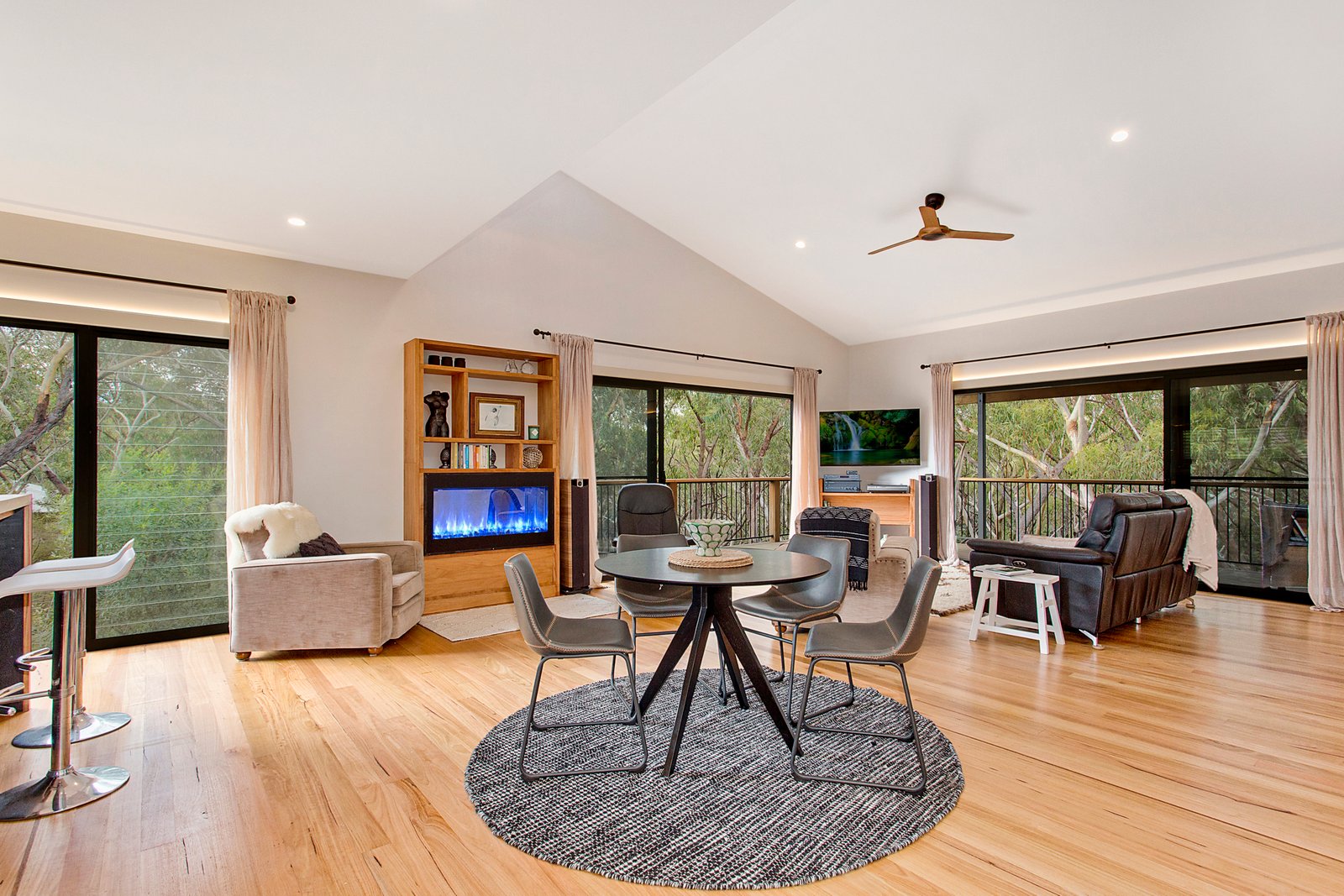 17 Birramal Drive DUNBOGAN 10