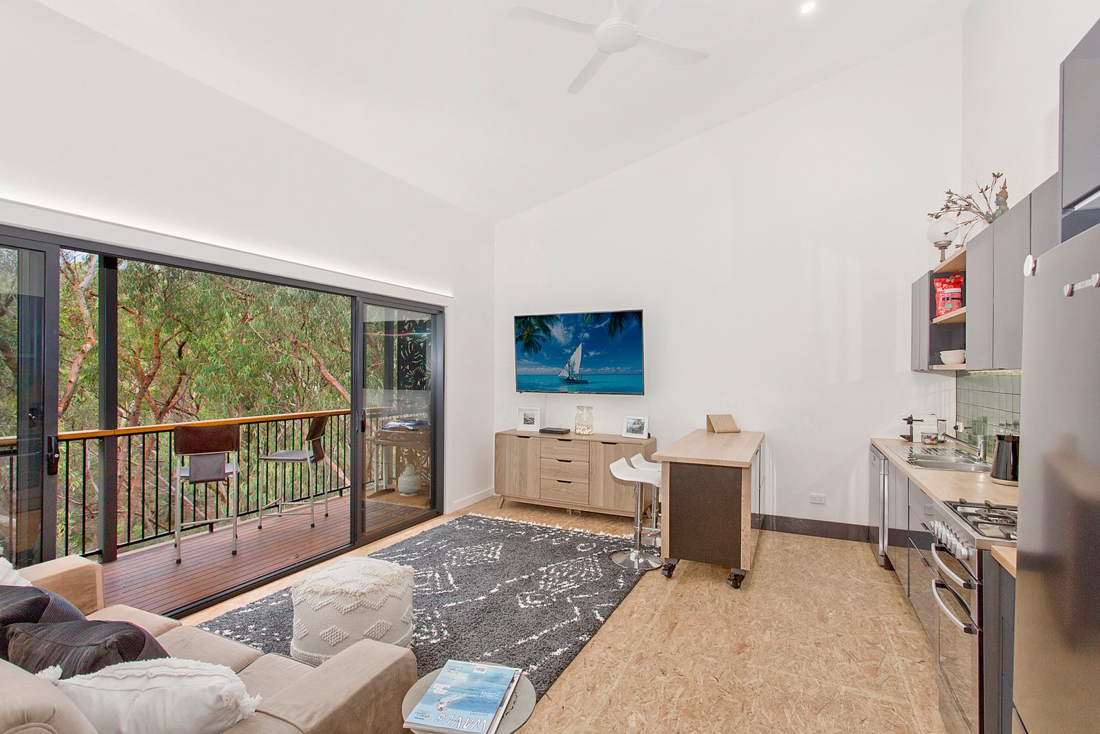 17 Birramal Drive DUNBOGAN 11