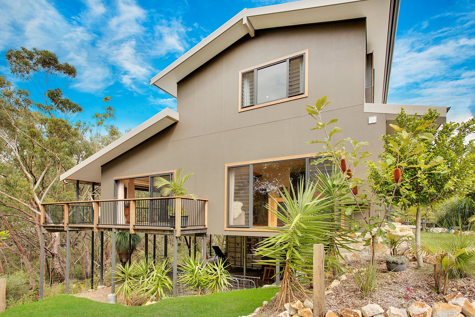 17 Birramal Drive DUNBOGAN 19