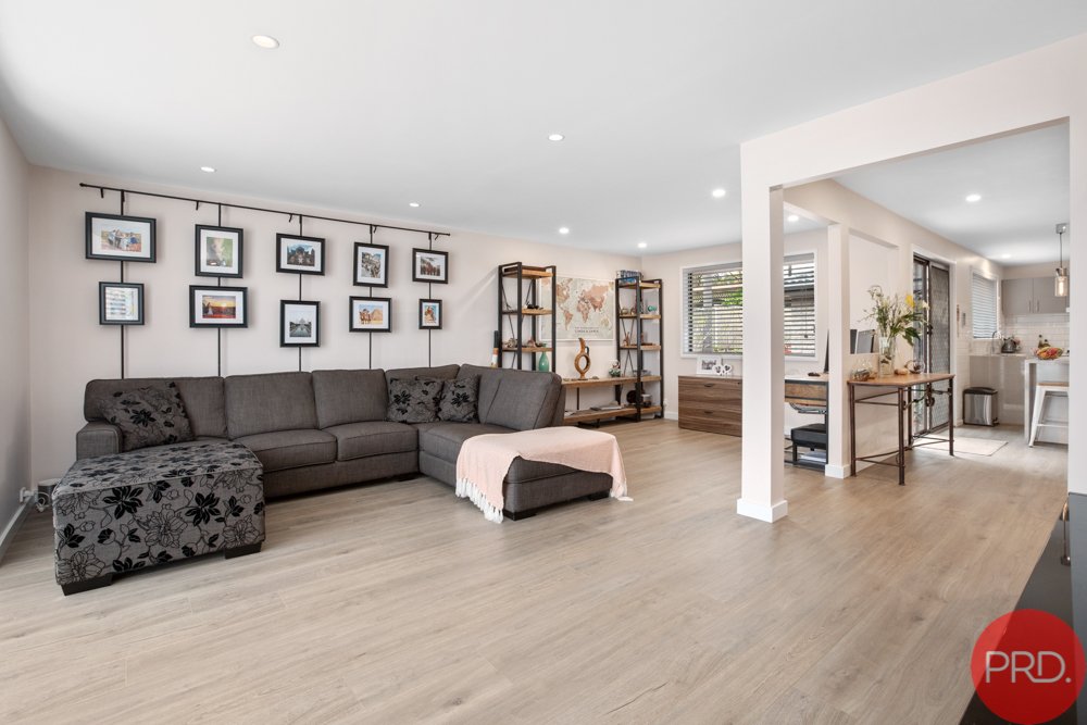 17 Blakewell Road THORNTON 3