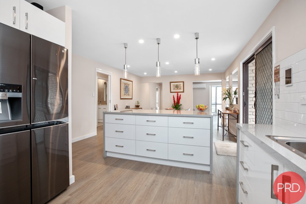 17 Blakewell Road THORNTON 9