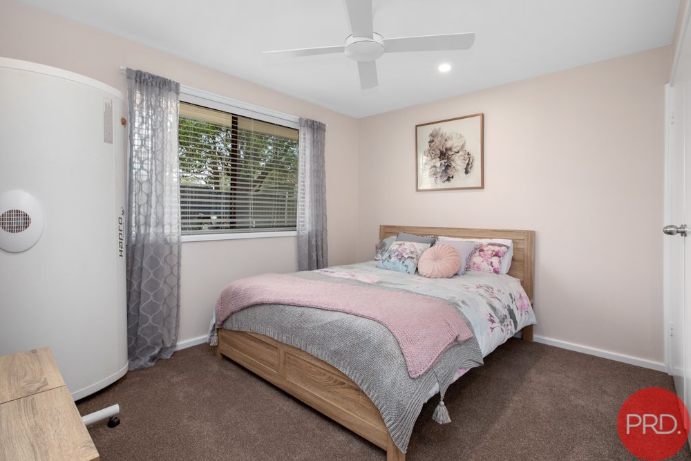 17 Blakewell Road THORNTON 15