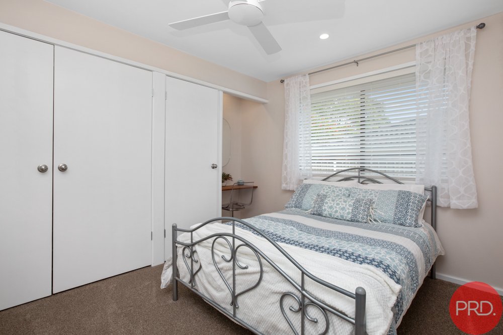 17 Blakewell Road THORNTON 18
