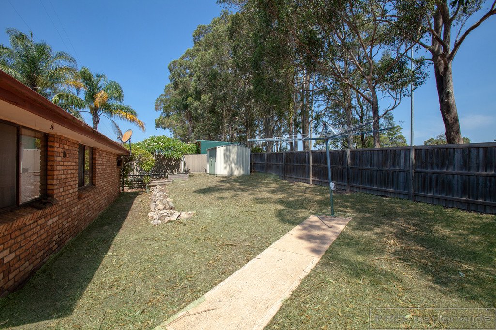 17 Blakewell Road THORNTON 3