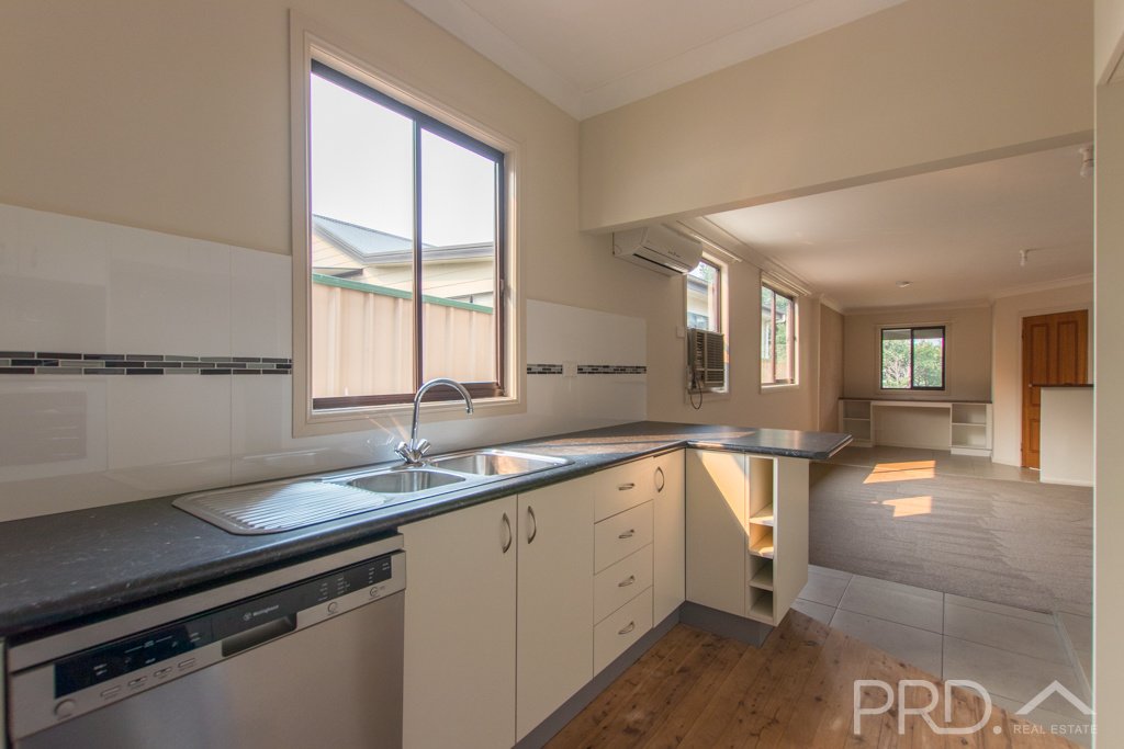 17 Bogong Place TUMUT 6