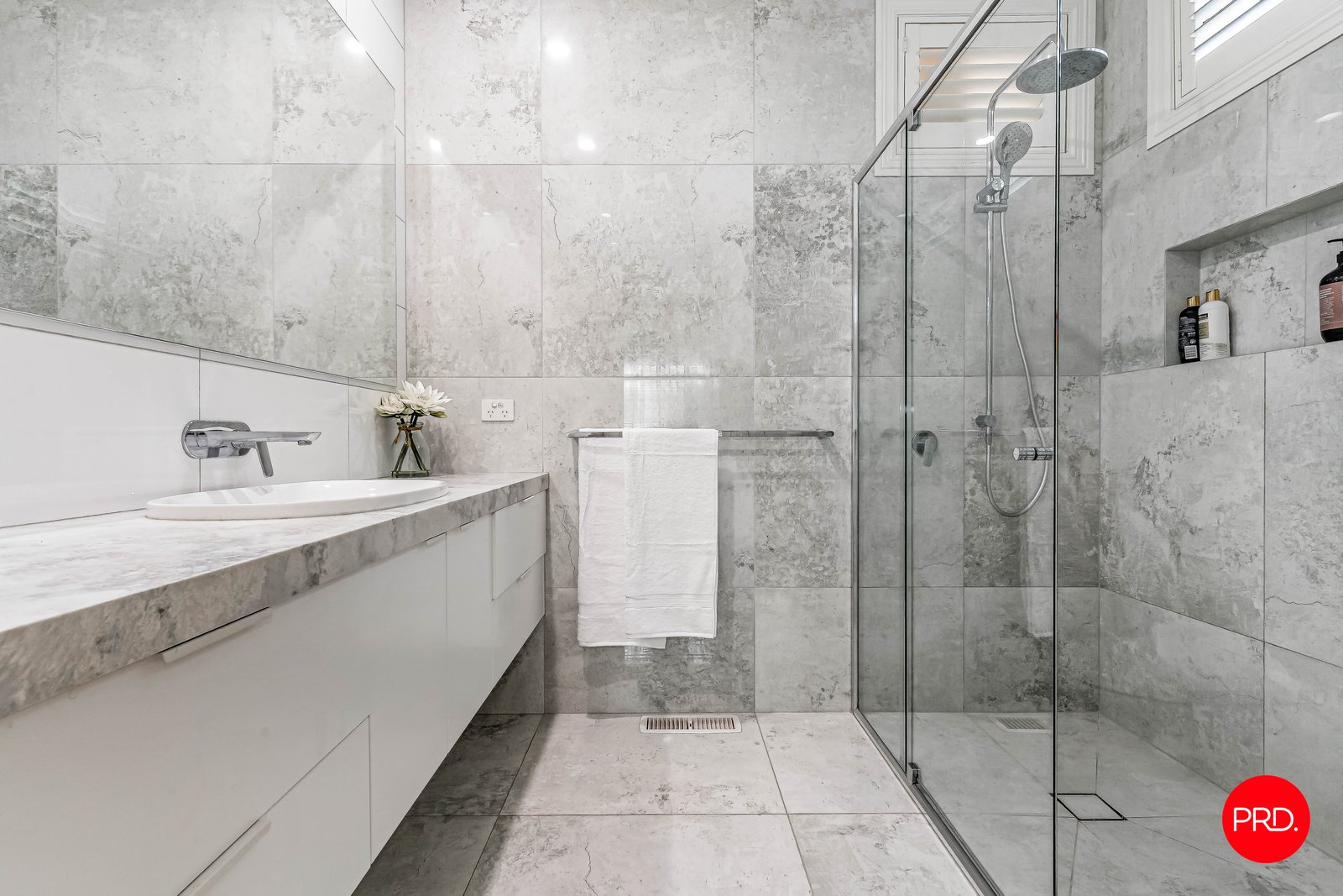 17 Bolton Drive KENNINGTON 8