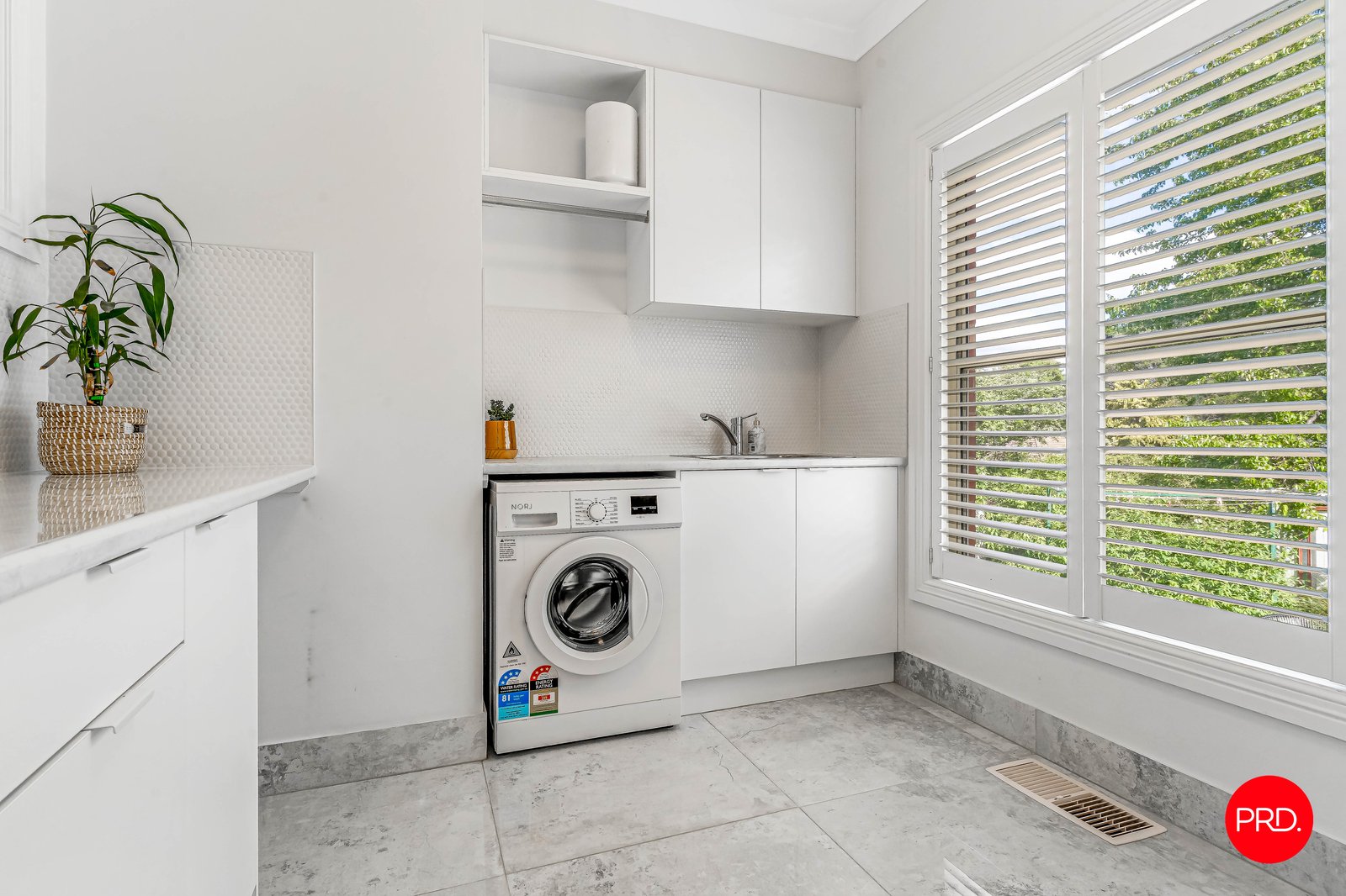 17 Bolton Drive KENNINGTON 14