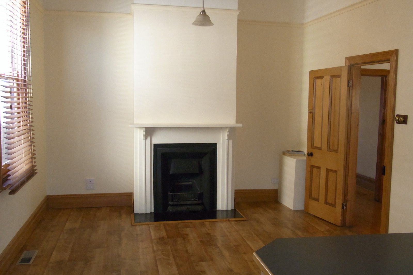Gallery: 17 Bourke Crescent