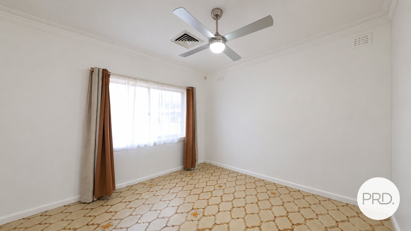 17 Bradshaw Avenue MOOREBANK 7