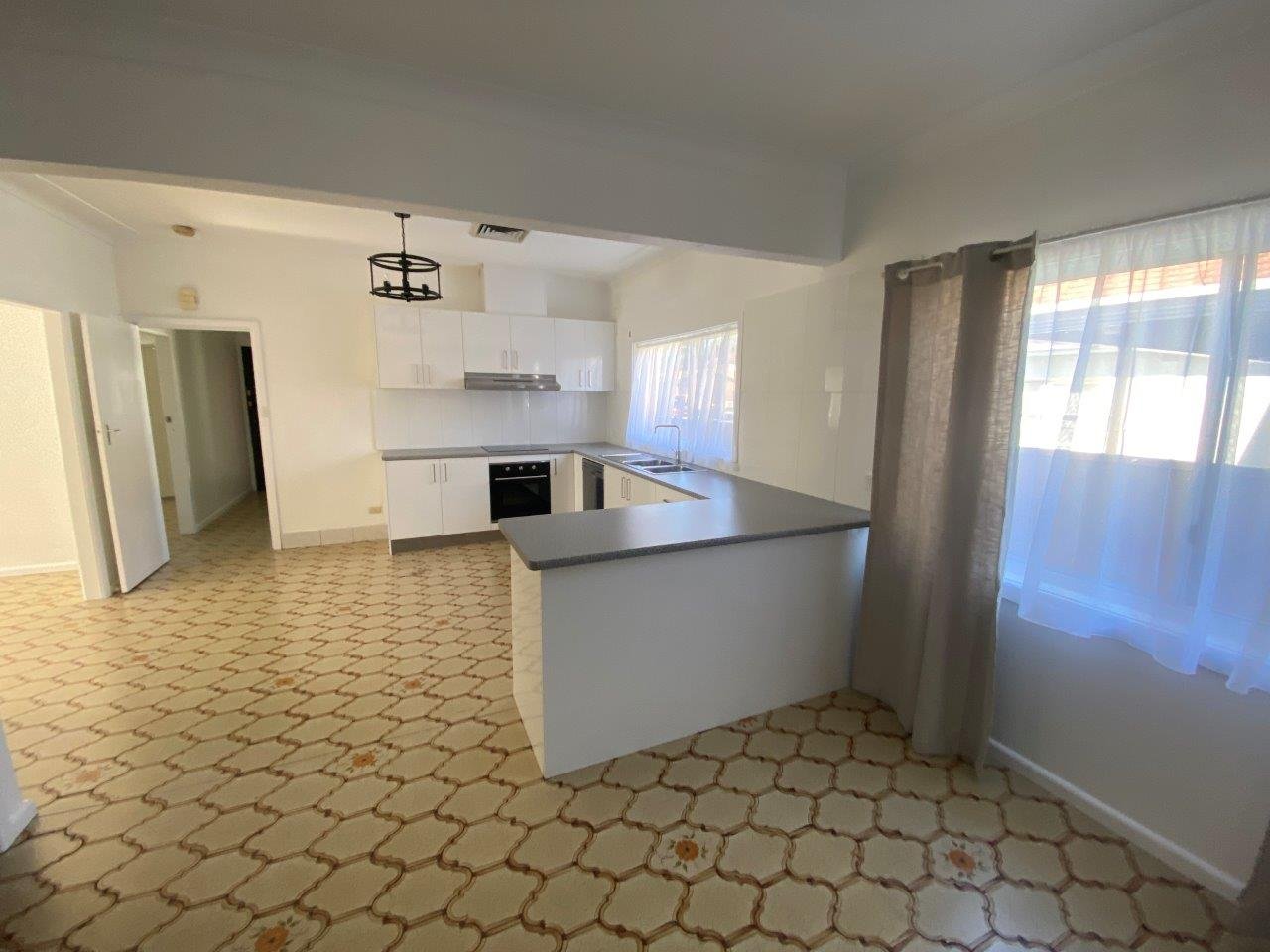 17 Bradshaw Avenue MOOREBANK 5