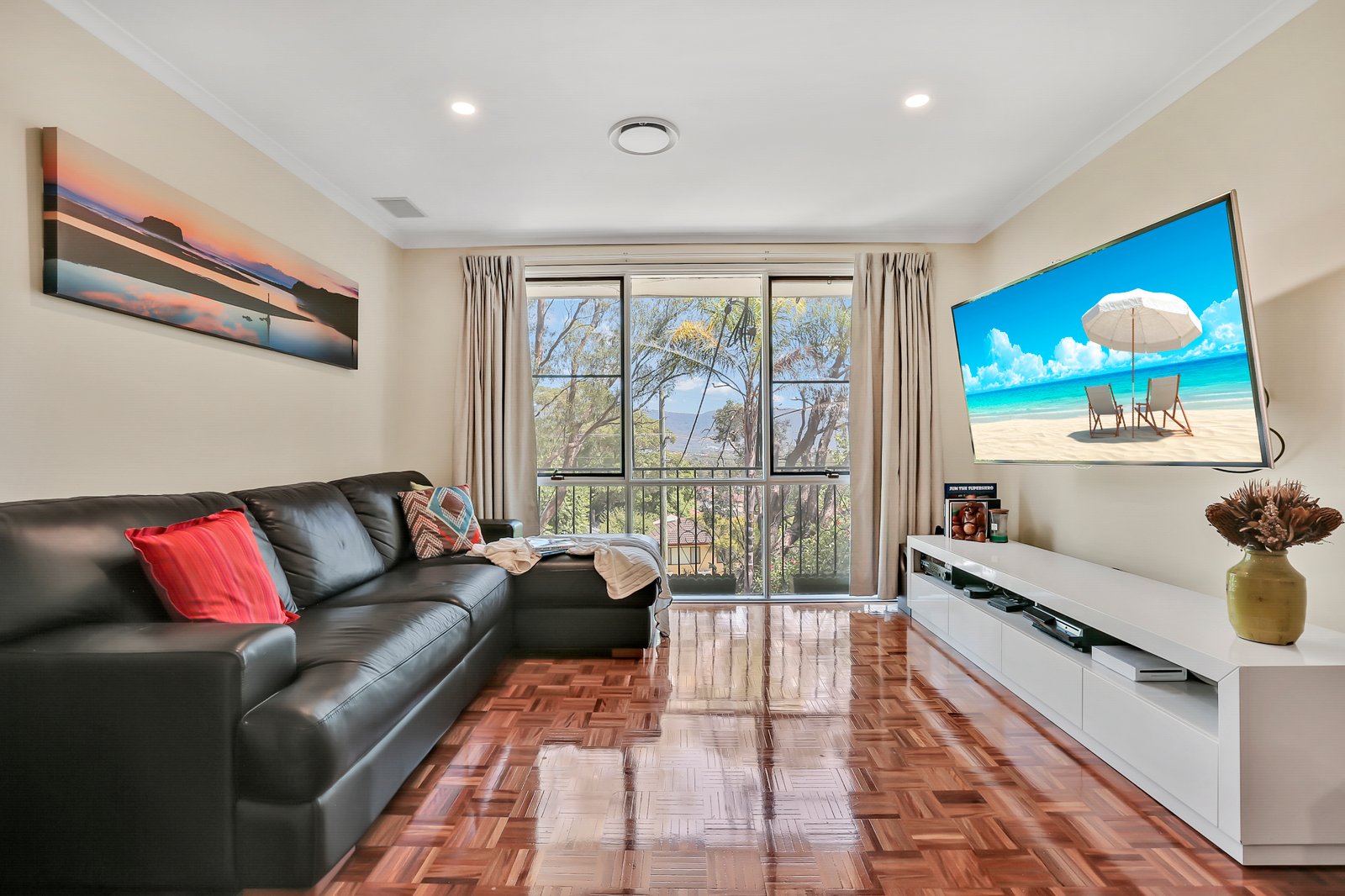 17 Bright Parade DAPTO 7