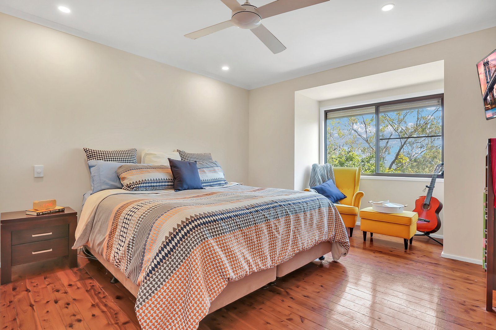 17 Bright Parade DAPTO 8