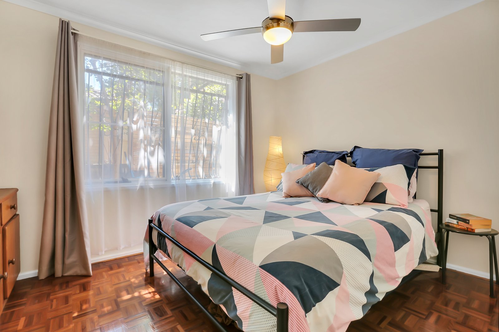 17 Bright Parade DAPTO 11