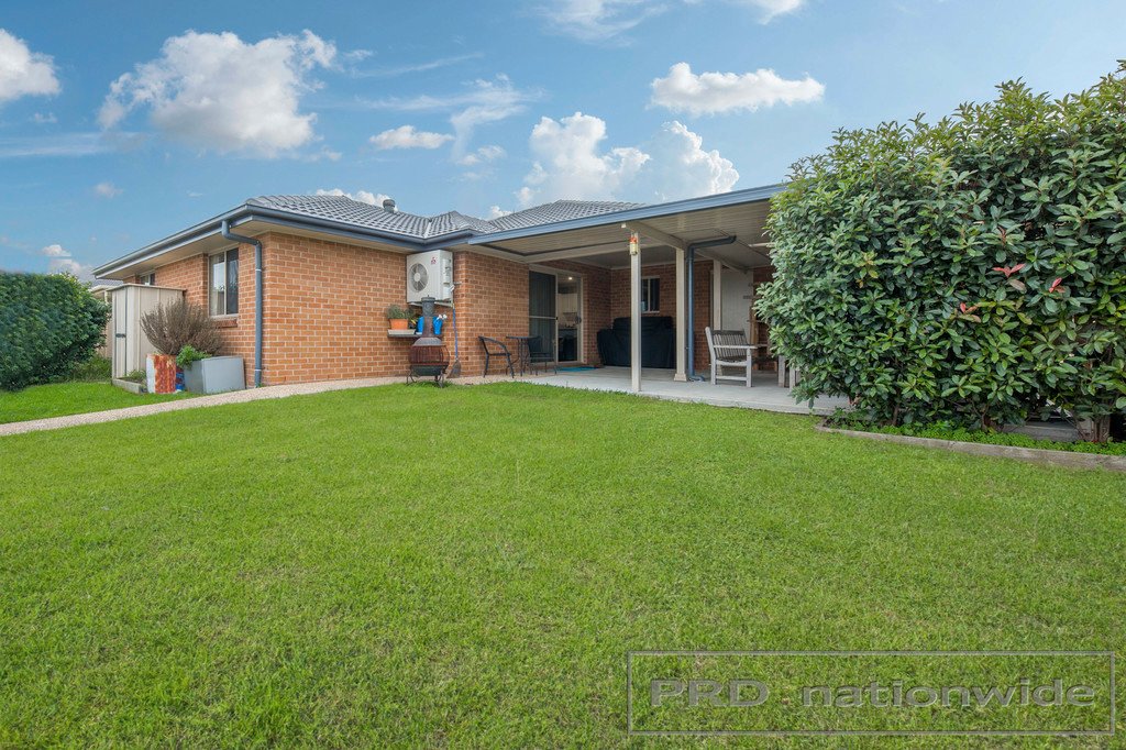 17 Brittany Avenue RUTHERFORD 4
