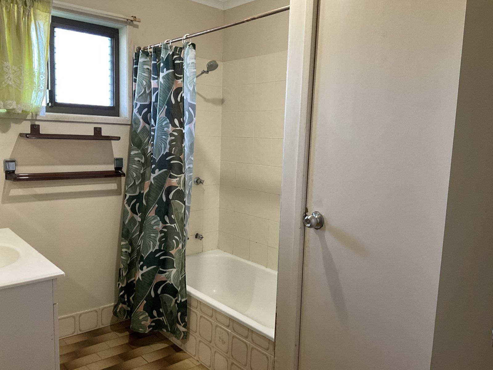 17 Bruce Street TORQUAY 5