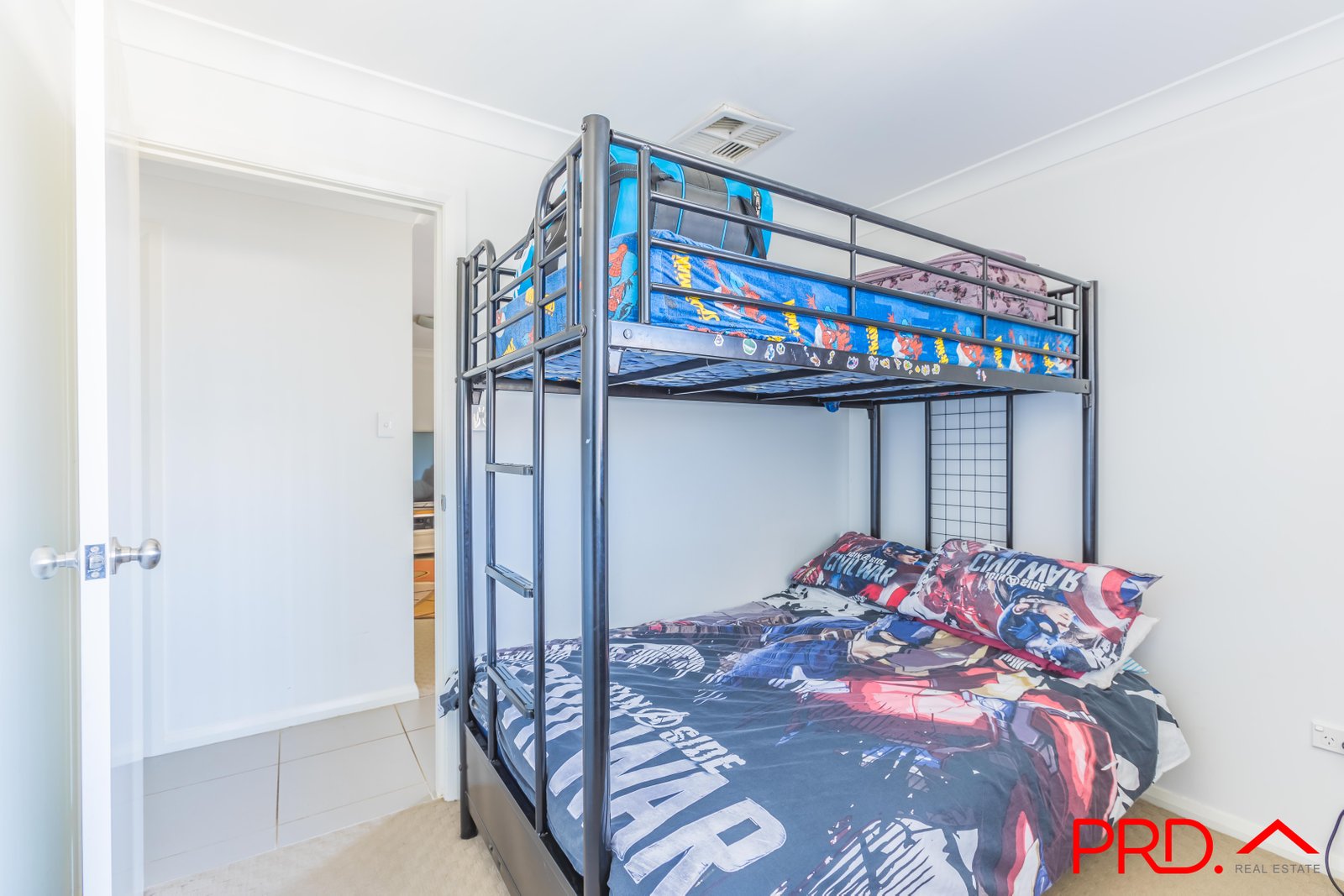 17 Brushbox Grove TAMWORTH 6