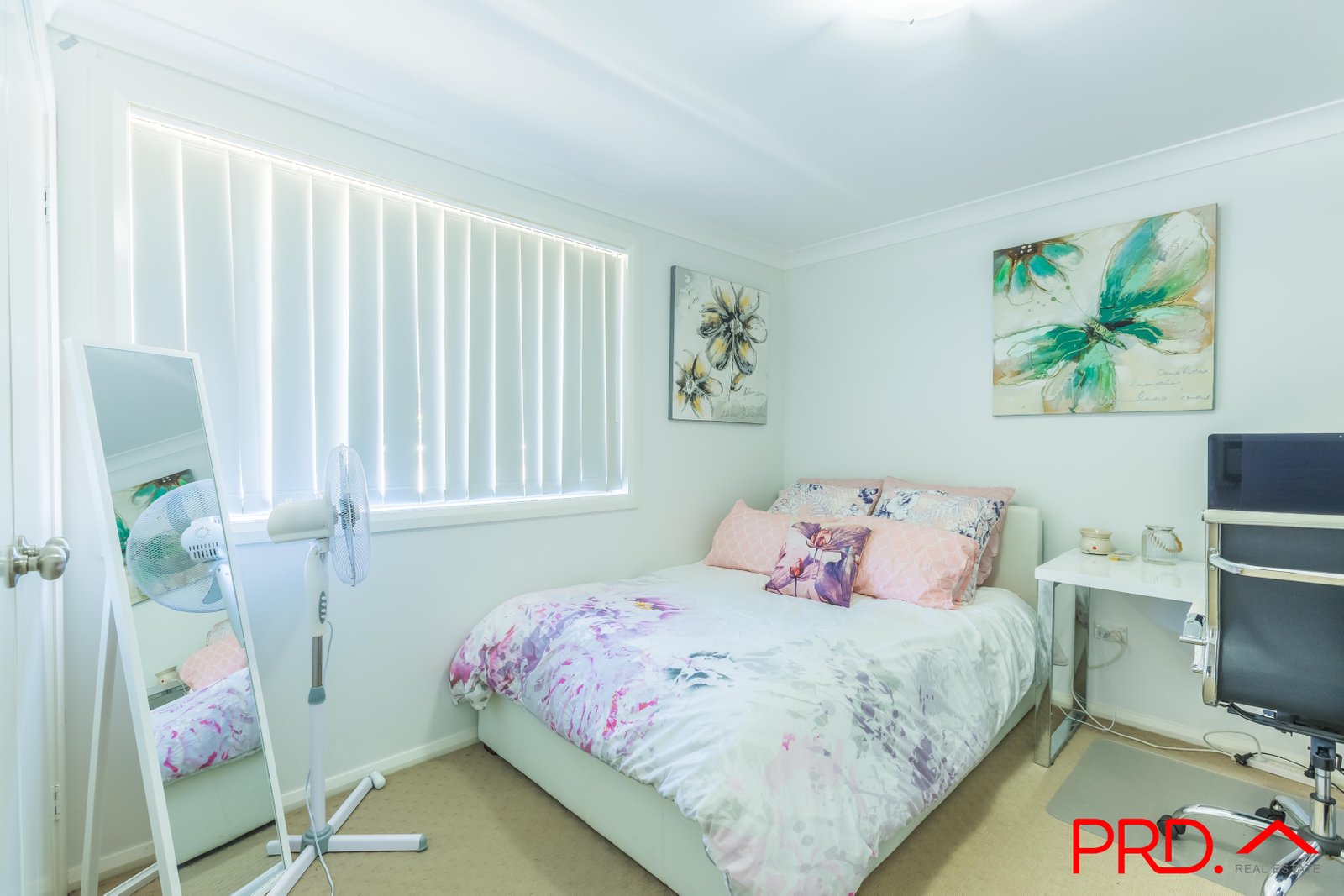 17 Brushbox Grove TAMWORTH 9