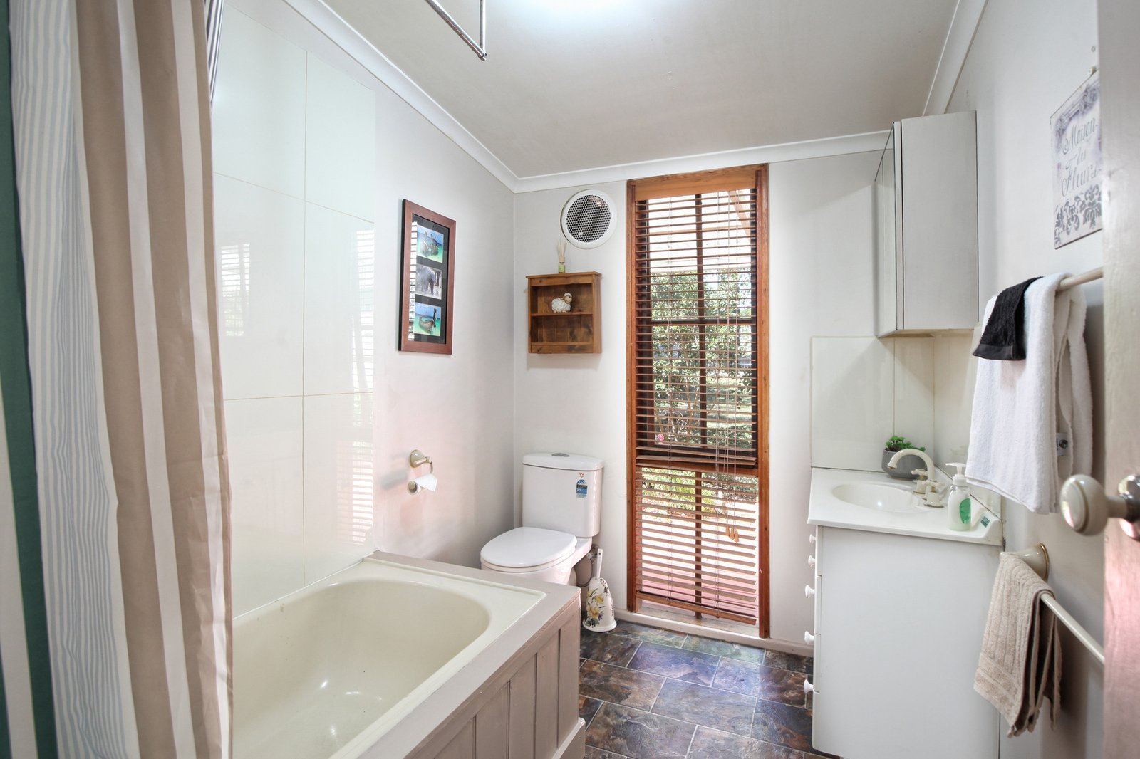 Real Estate and Property in 17 Buckland Street, Woodend, VIC