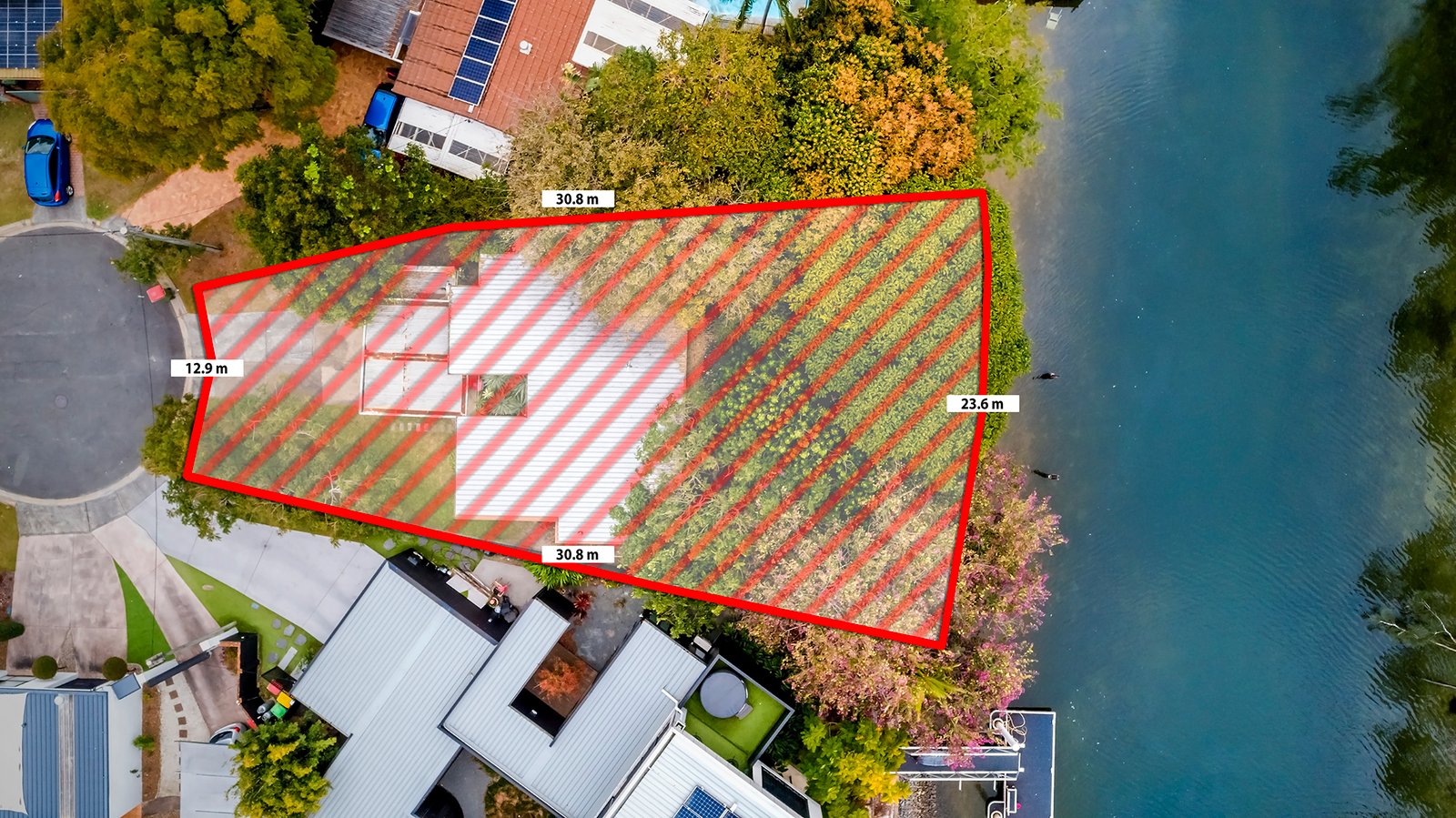 17 Buena Vista Court BROADBEACH WATERS 2