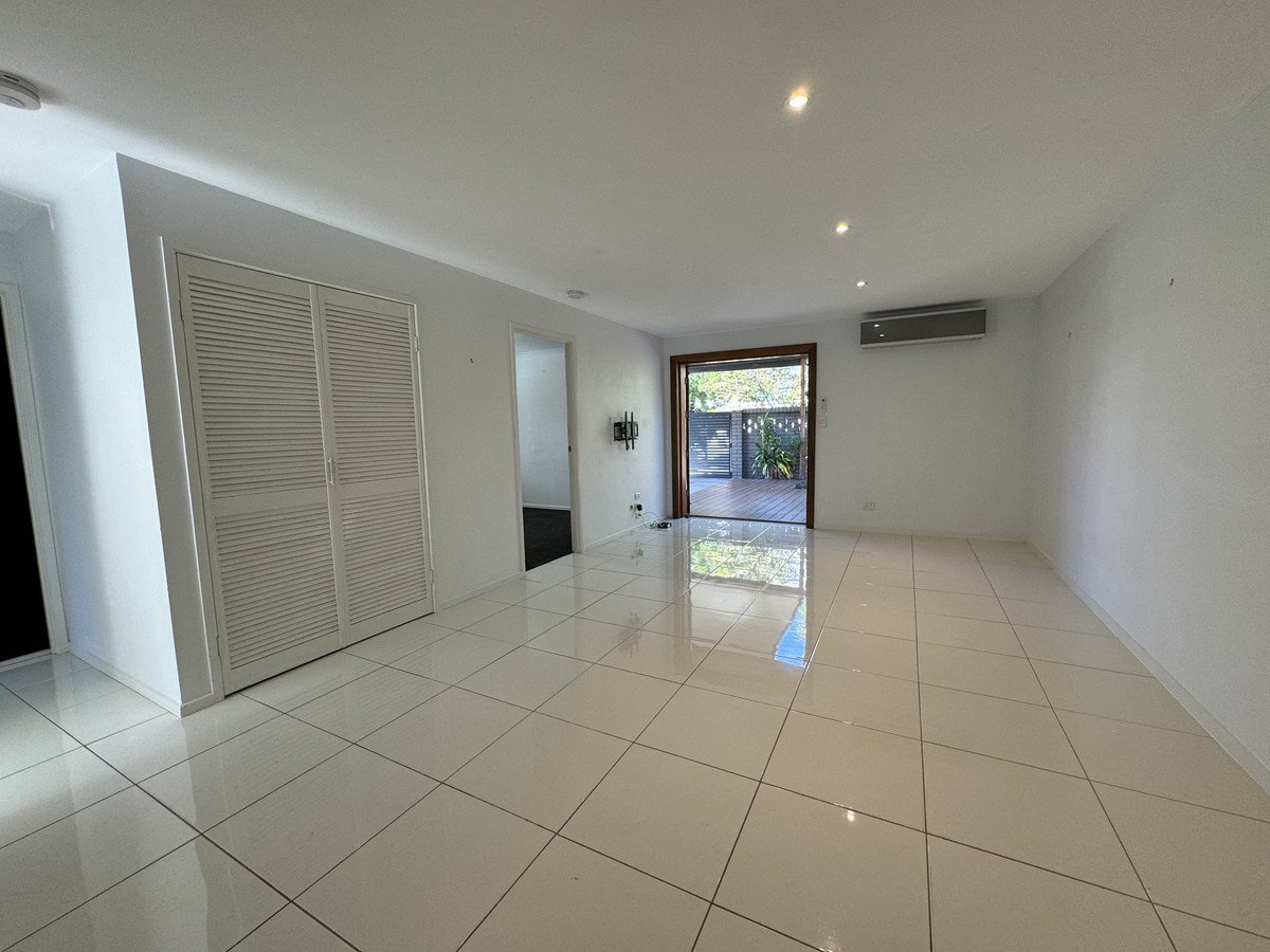 1/7 Bullimah Avenue Burleigh Heads 8