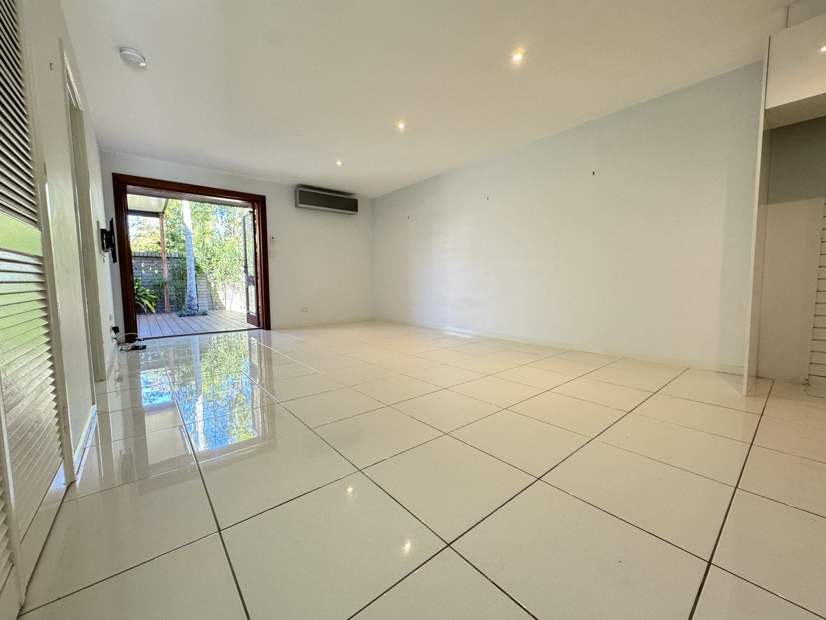 1/7 Bullimah Avenue Burleigh Heads 9