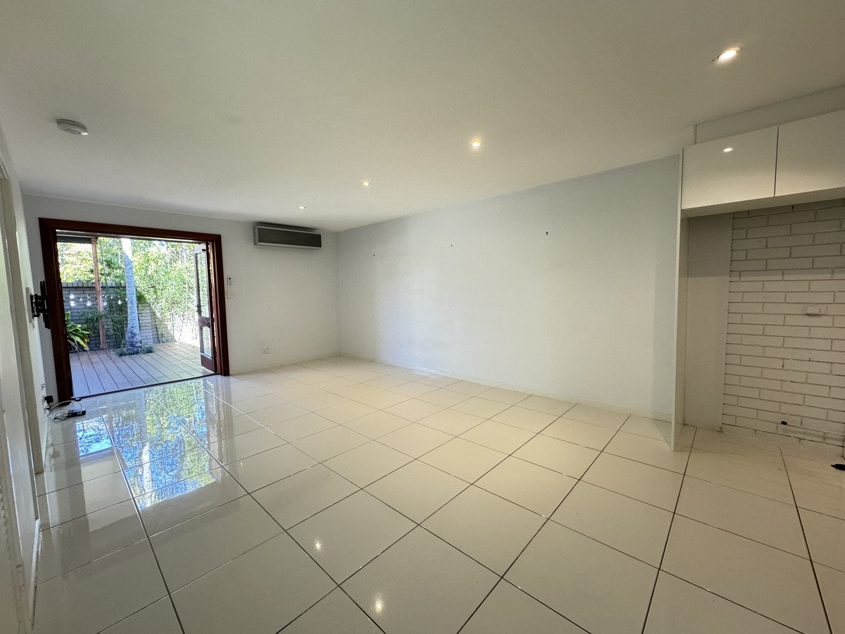 1/7 Bullimah Avenue Burleigh Heads 12