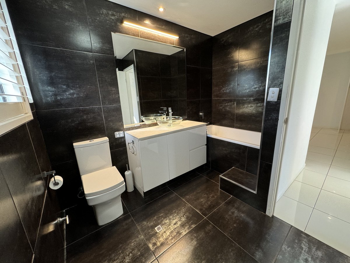 1/7 Bullimah Avenue Burleigh Heads 17