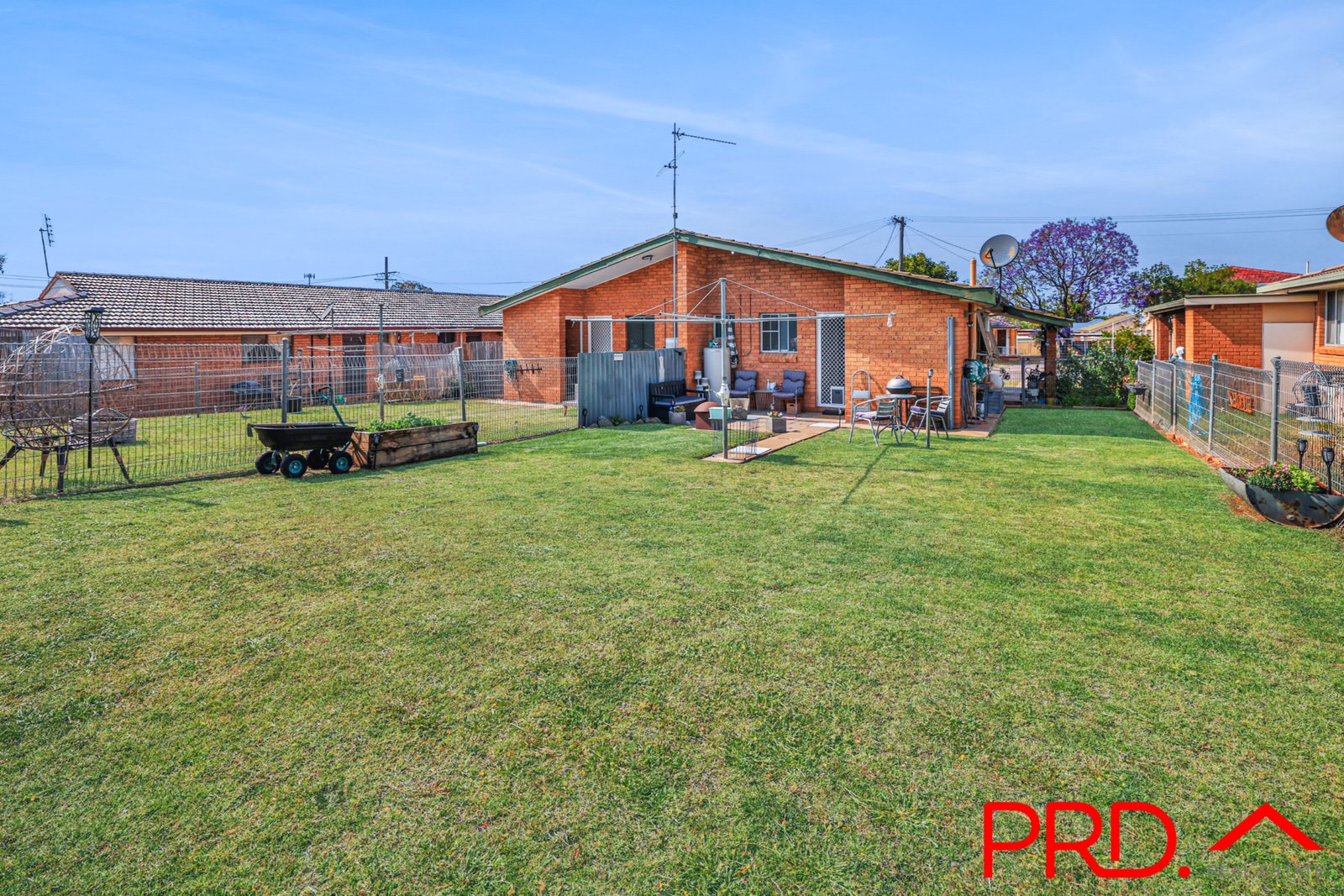 17 Burilla Street TAMWORTH 9