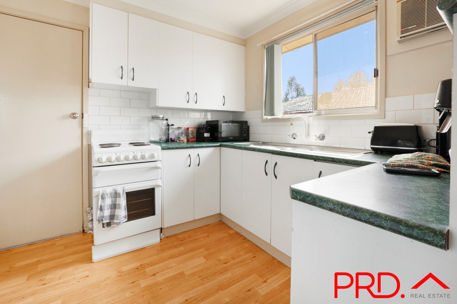17 Burilla Street TAMWORTH 12