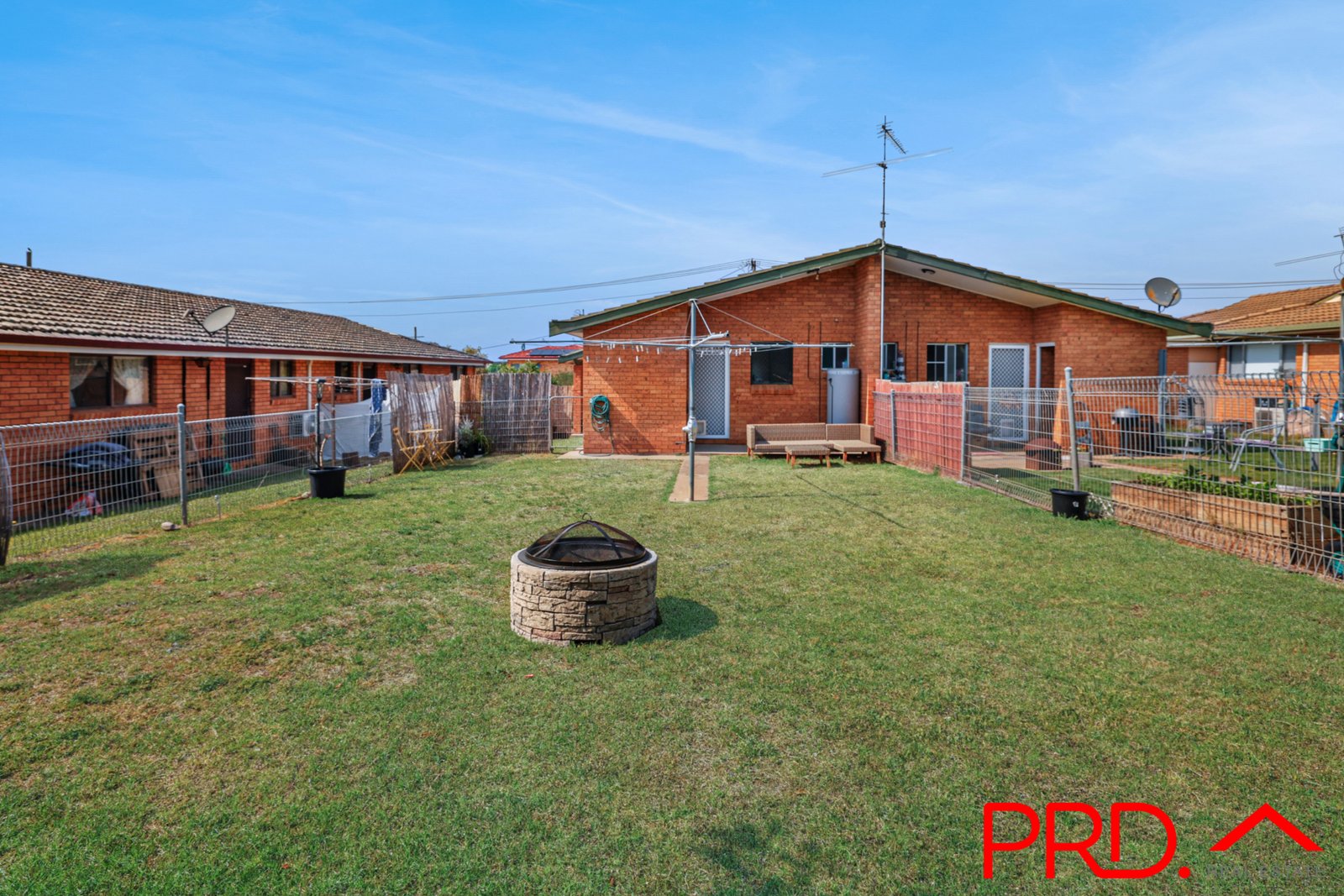 17 Burilla Street TAMWORTH 16