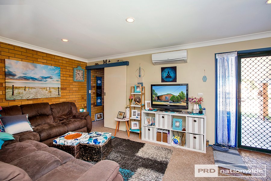 17 Burilla Street TAMWORTH 7